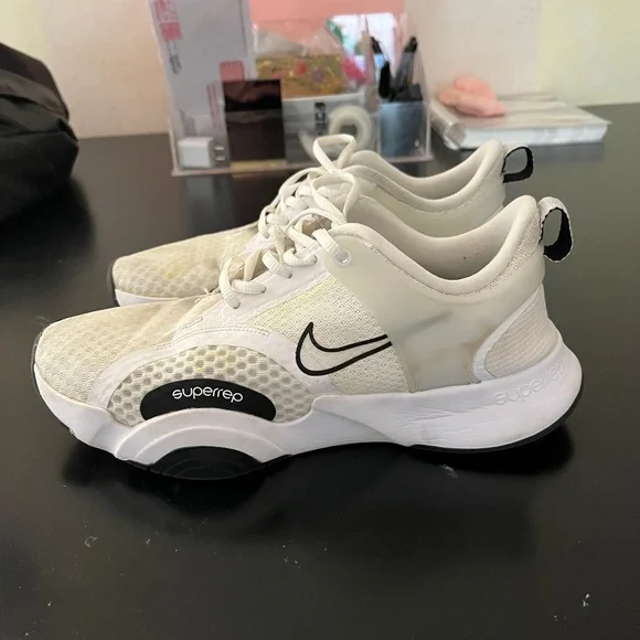 White Nike Superreps - Picture 1 of 3